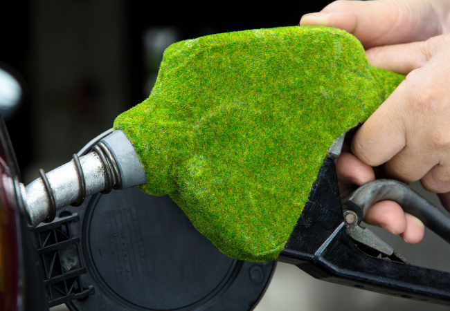 immagine di una pompa di carburante verde
