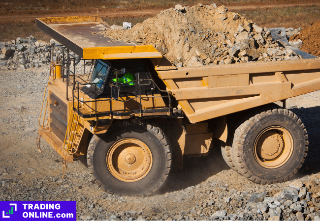 foto di un camion che trasporta minerale di litio