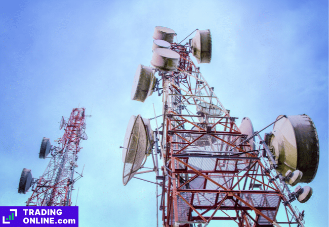 foto di una torre di telecomunicazioni