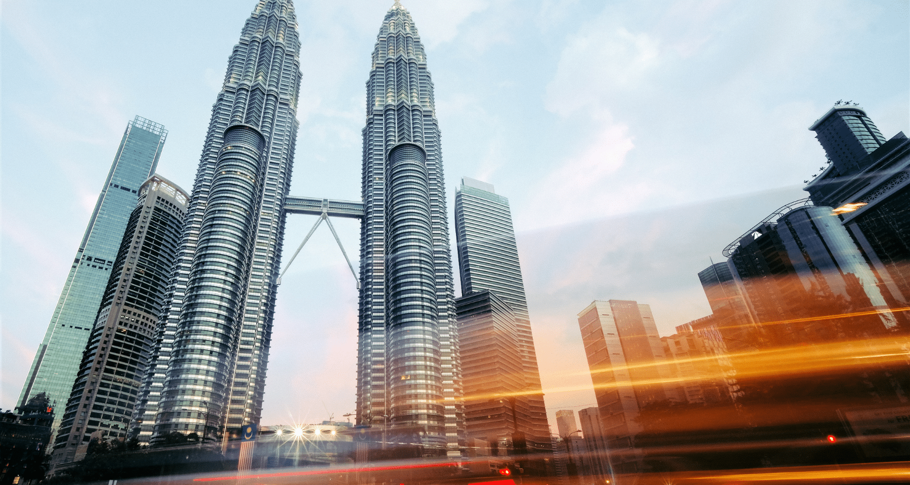 Petronas compra le attività di Exxon in Malesia. Addio dopo 130 anni