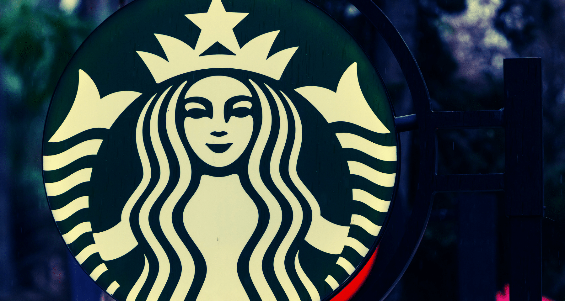 Starbucks: via il CEO per America del Nord. Gruppo tenta riorganizzazione