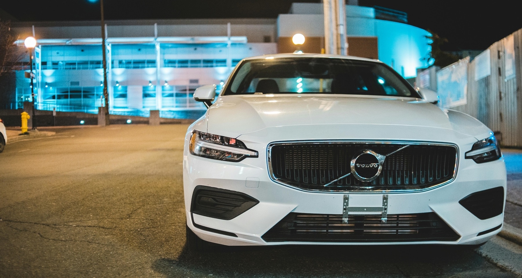 Volvo Cars rinuncia a diventare un produttore esclusivamente elettrico entro il 2030