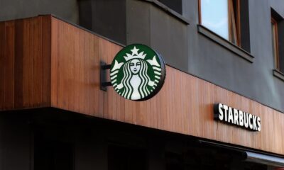 Starbucks, vendite in calo del 6% negli Usa e del 14% in Cina. I nuovi piani di rilancio