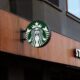 Starbucks, vendite in calo del 6% negli Usa e del 14% in Cina. I nuovi piani di rilancio