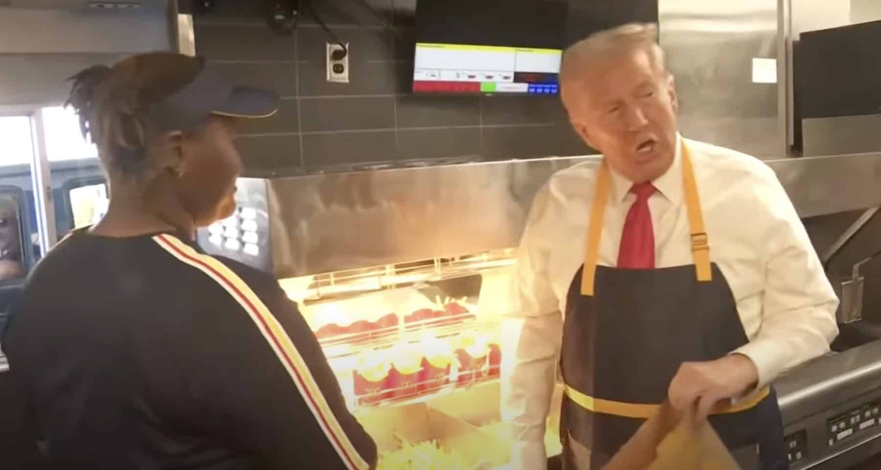 Trump frigge le patatine in un McDonald's e attacca direttamente Kamala Harris