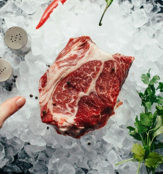 Azioni carne sintetica