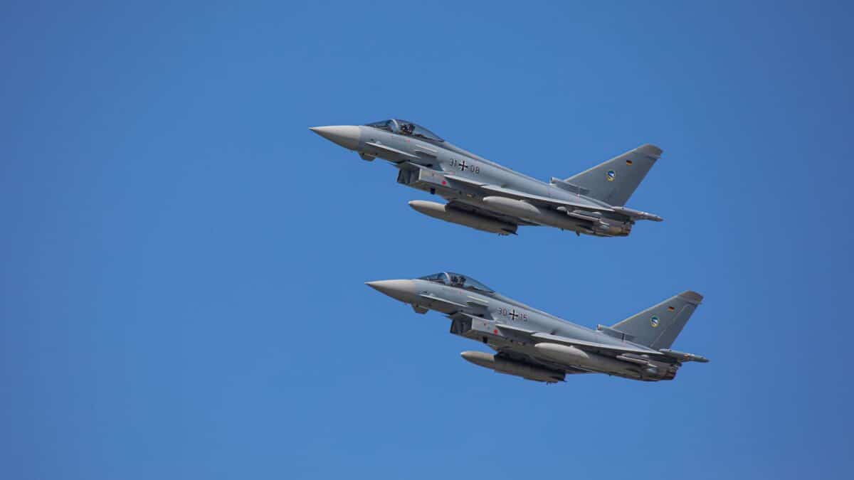Caccia Eurofighter Typhoon, programma di cui Leonardo e partner